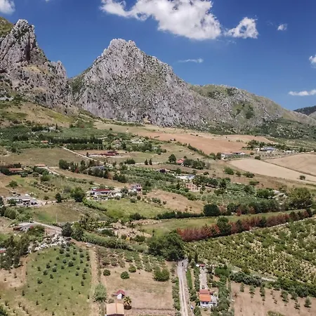 Casale Mon Rahal * San Giuseppe Jato