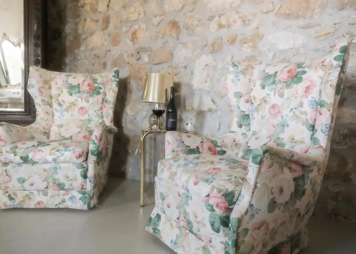Casale Mon Rahal אכסניה