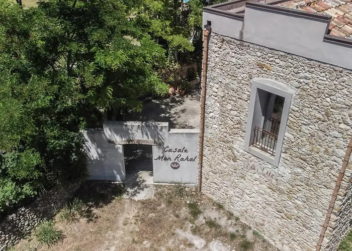 Casale Mon Rahal אכסניה